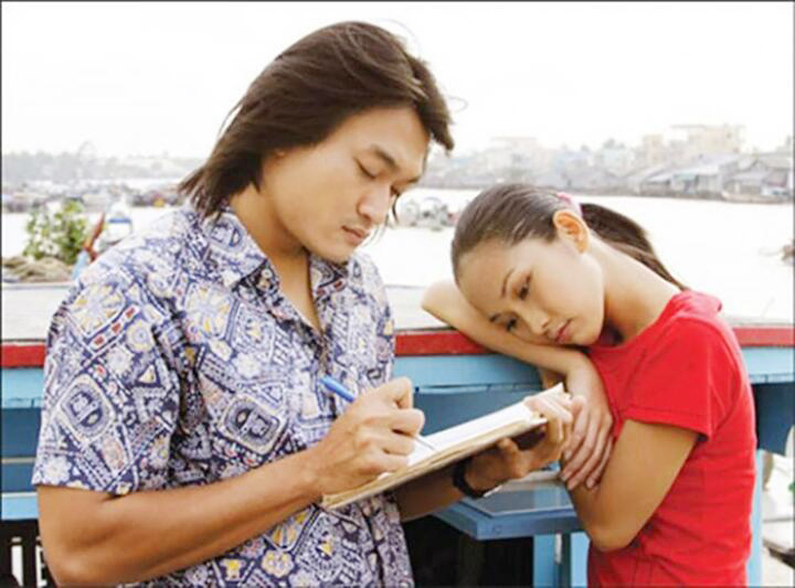 "Út Ráng" Kim Hiền: Tuổi 43 nhan sắc trẻ trung, cuộc sống hạnh phúc bình yên nơi trời Tây - Ảnh 1.