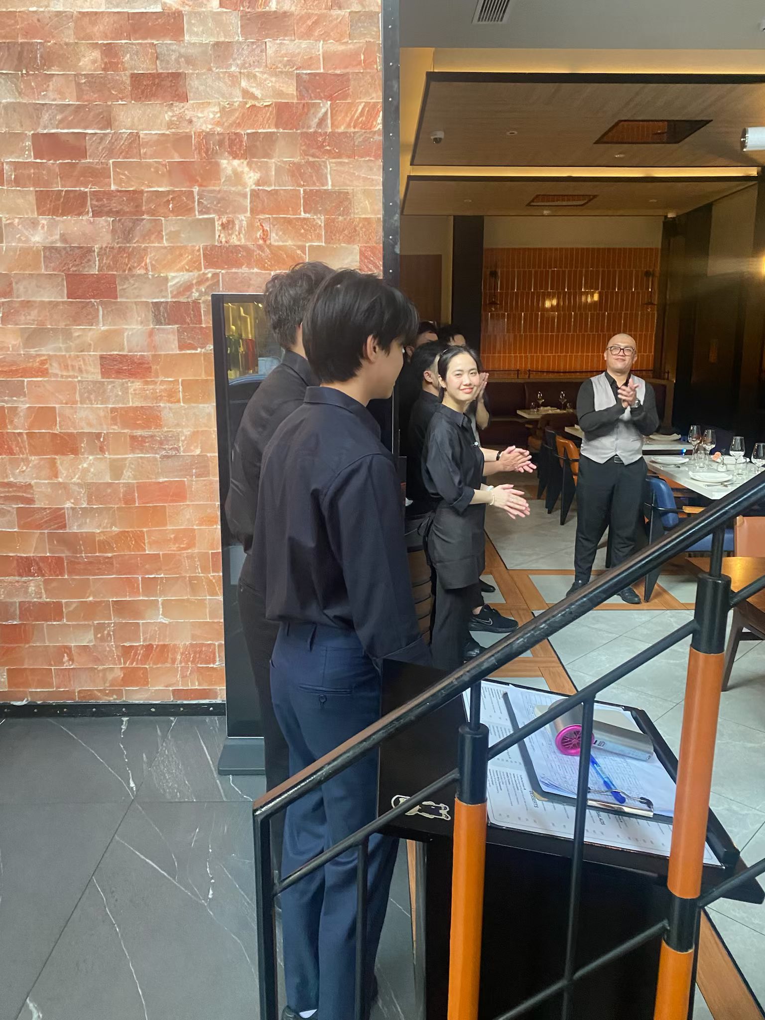 Cậu cả Subeo đến tập đoàn của gia đình thực tập, nhìn chi tiết này thực sự phải khéo Cường Đô La khéo dạy!- Ảnh 4. Cậu cả Subeo đến tập đoàn của gia đình thực tập, nhìn chi tiết này thực sự phải khéo Cường Đô La khéo dạy!- Ảnh 4.