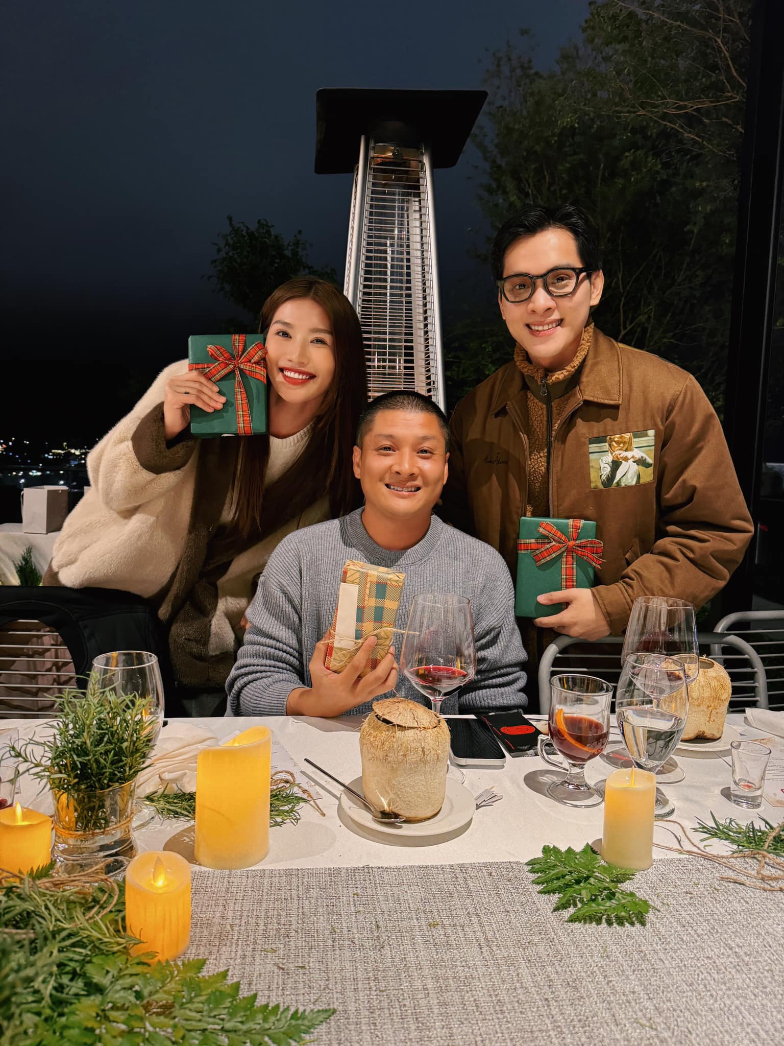 Chồng sắp cưới của Á hậu Chế Nguyễn Quỳnh Châu: Doanh nhân kín tiếng, visual và gia thế "không phải dạng vừa" - Ảnh 10.