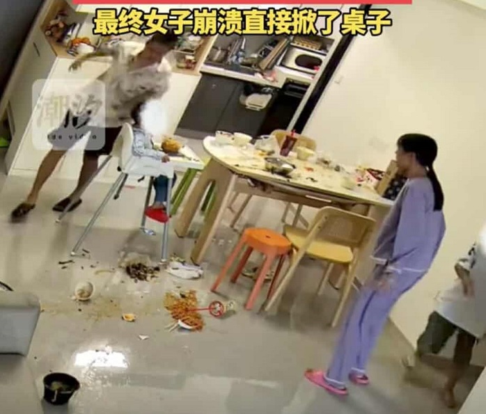 Clip 17 phút gây sốc MXH: Vợ hất tung mâm cơm trong sự bàng hoàng của chồng, ai cũng ủng hộ- Ảnh 2.