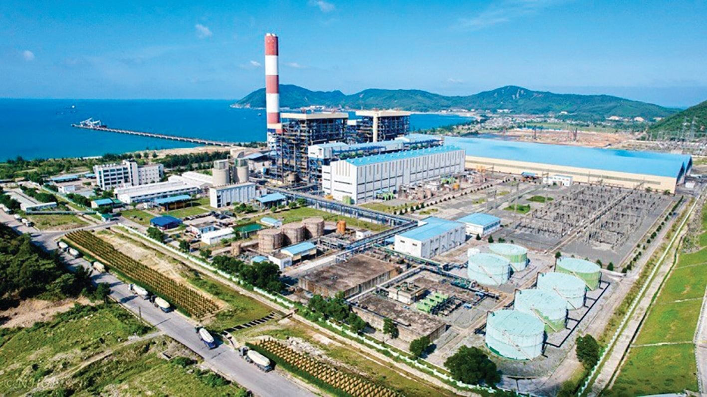 Điện mặt trời quy mô lớn sẽ đồng loạt triển khai cho các nhà máy VinFast và nhà máy pin: Giá trị cực lớn! - Ảnh 3.