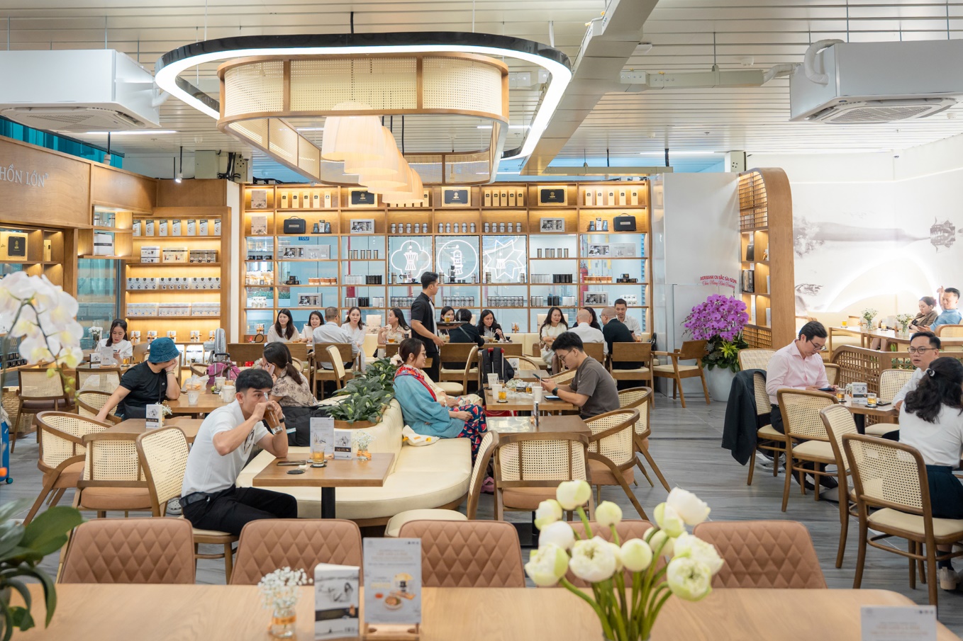 Trung Nguyên Legend tiếp tục mở rộng hệ thống quán tại Mỹ - Ảnh 4.