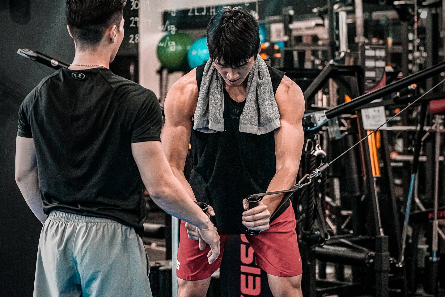 &ldquo;Nam thần&rdquo; b&oacute;ng rổ cao 2m03 hot rần rần v&igrave; visual đẹp như idol, c&ocirc;ng khai b&agrave;y tỏ t&igrave;nh &yacute; với Jennie (BLACKPINK)- Ảnh 8.