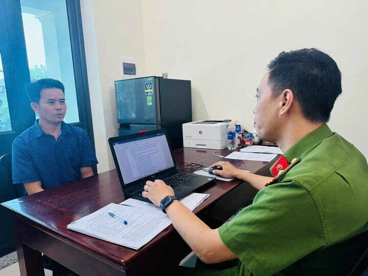 Giao xe máy cho con gây tai nạn nghiêm trọng khiến 2 người chết , cha con bị khởi tố - Ảnh 2. Giao xe máy cho con gây tai nạn nghiêm trọng khiến 2 người chết , cha con bị khởi tố - Ảnh 2.