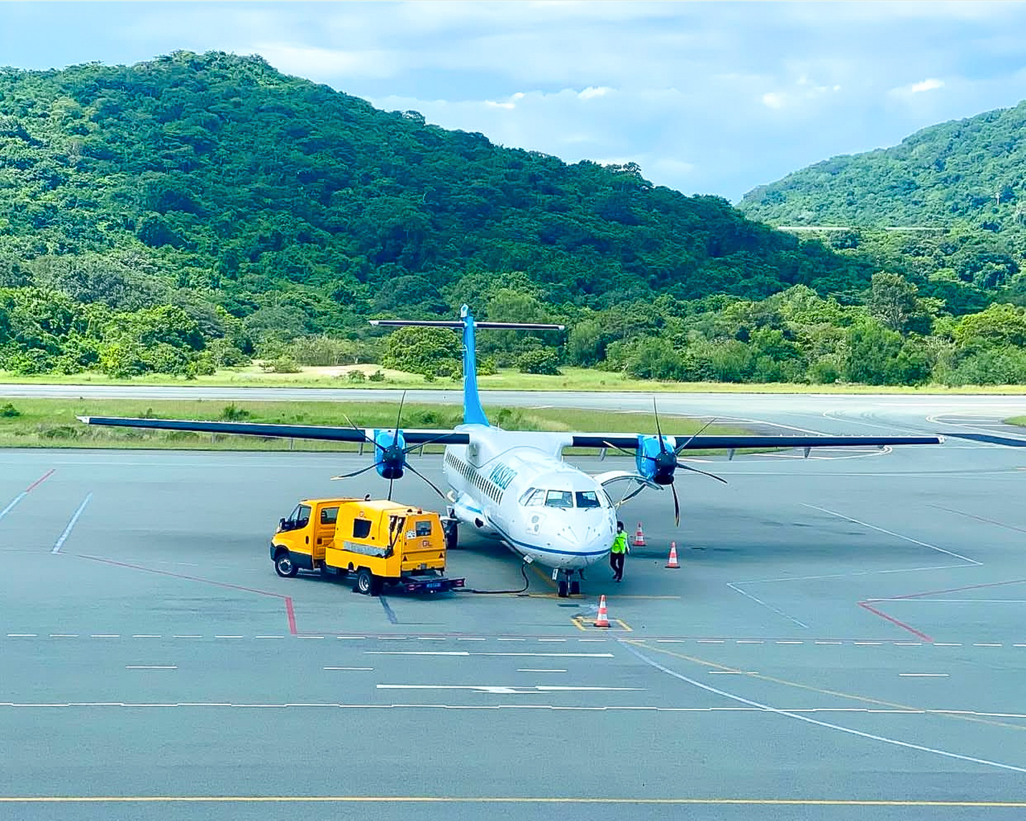 3 hòn đảo có sân bay ở Việt Nam: Nơi là thiên đường nghỉ dưỡng, nơi có đường cao tốc, nơi thu hơn 3.000 tỷ mỗi năm nhờ du lịch- Ảnh 14.