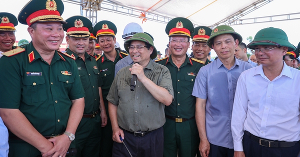 &quot;Dự án khẩn cấp&quot; vượt tiến độ 3 tháng, Thủ tướng đề nghị khen thưởng nhà thầu ngay tại công trường