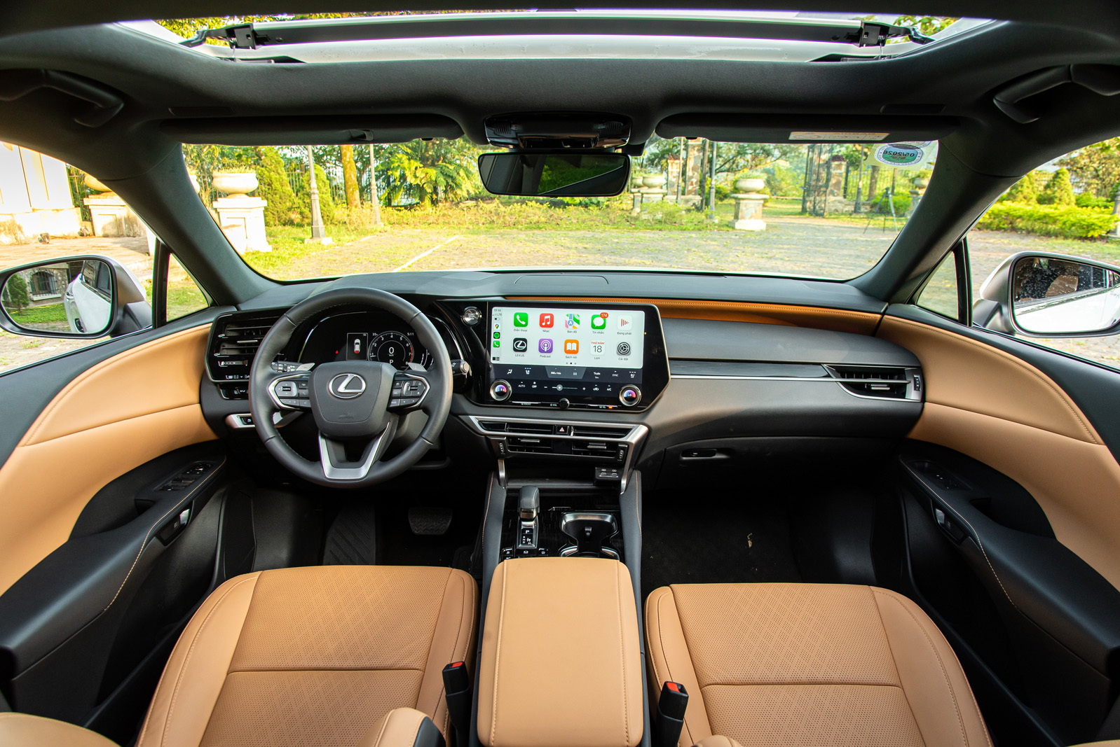 Chênh 31 triệu đồng, chọn VW Touareg 'full' hay Lexus RX 'base': Bảng so sánh dưới đây chỉ ra mọi khác biệt giữa hai xe- Ảnh 7. Chênh 31 triệu đồng, chọn VW Touareg 'full' hay Lexus RX 'base': Bảng so sánh dưới đây chỉ ra mọi khác biệt giữa hai xe- Ảnh 7.