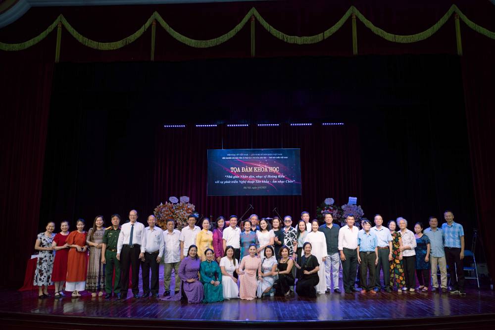 100 năm ngày sinh NGND.NS Hoàng Kiều: NSND Thanh Ngoan ca ngợi thầy hết lời, Giáng S - Ảnh 2.