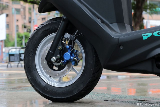 Xe tay ga 125cc hybrid "xăng điện" đầu tiên ra mắt: "Ăn xăng" chỉ 1,5 lít/100km, giá từ 46 triệu đồng - Ảnh 5. Xe tay ga 125cc hybrid "xăng điện" đầu tiên ra mắt: "Ăn xăng" chỉ 1,5 lít/100km, giá từ 46 triệu đồng - Ảnh 5.