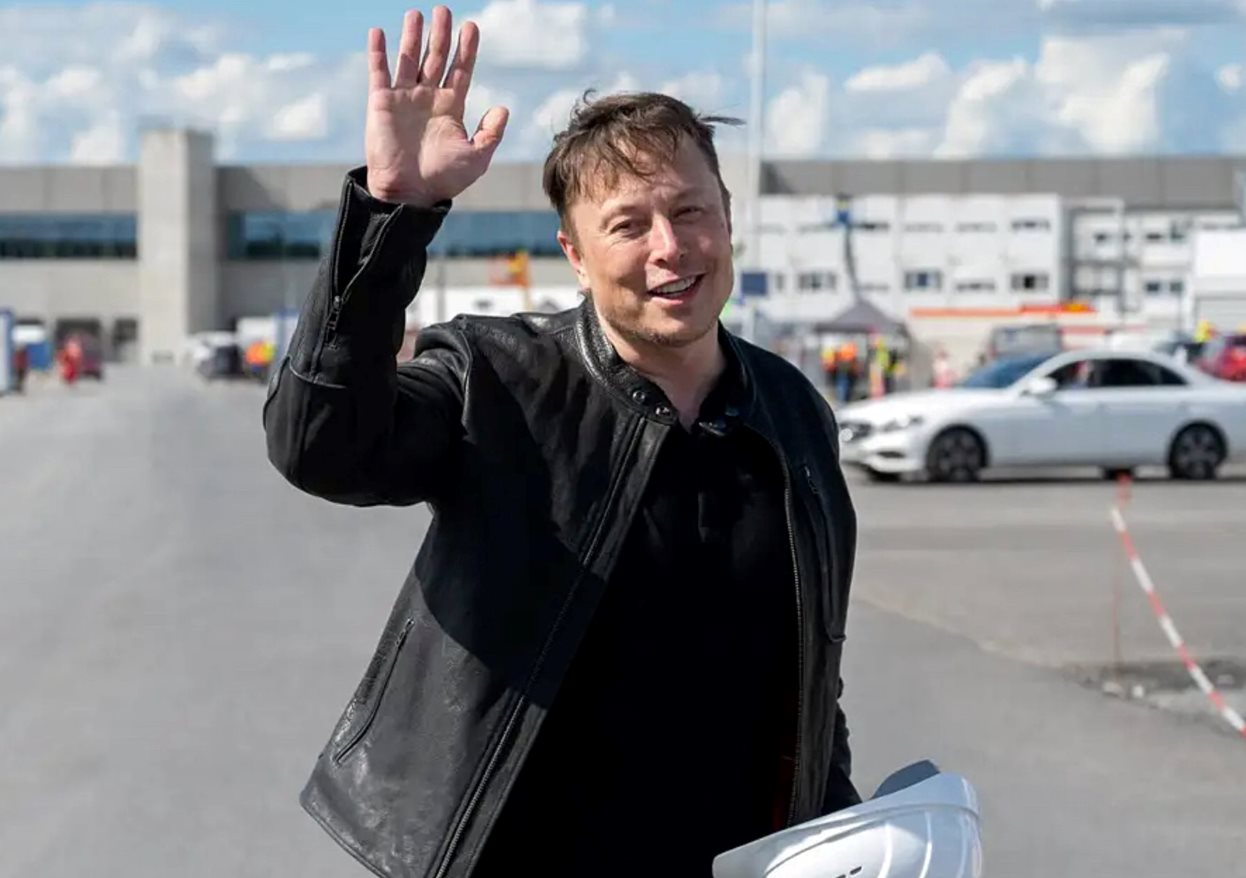 Quá Khứ Tiết Kiệm Của Elon Musk: Sống Dưới Mức Nghèo Khổ Và Khát Vọng Công Nghệ - Ảnh 1. Quá Khứ Tiết Kiệm Của Elon Musk: Sống Dưới Mức Nghèo Khổ Và Khát Vọng Công Nghệ - Ảnh 1.