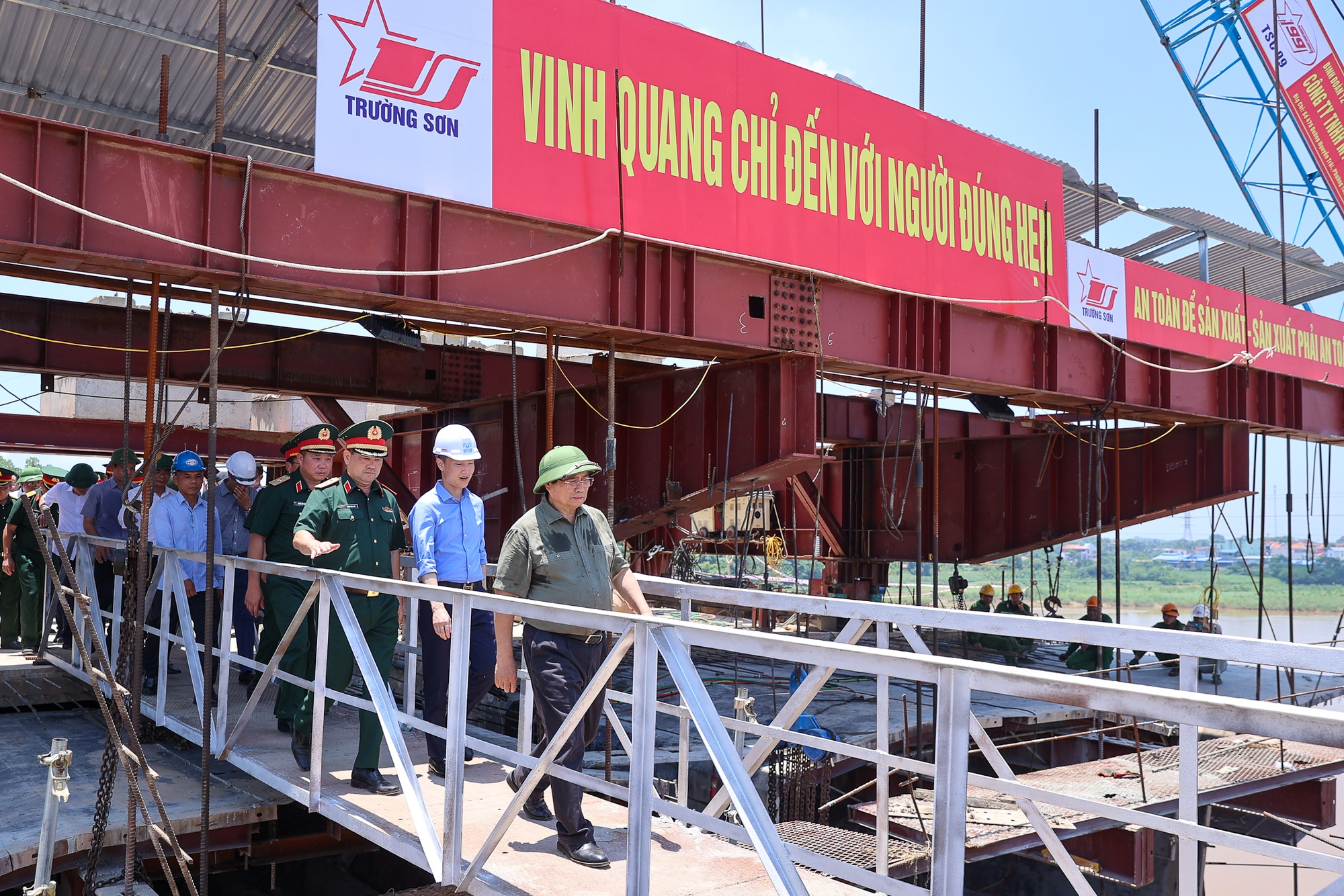 - Ảnh 1. - Ảnh 1.