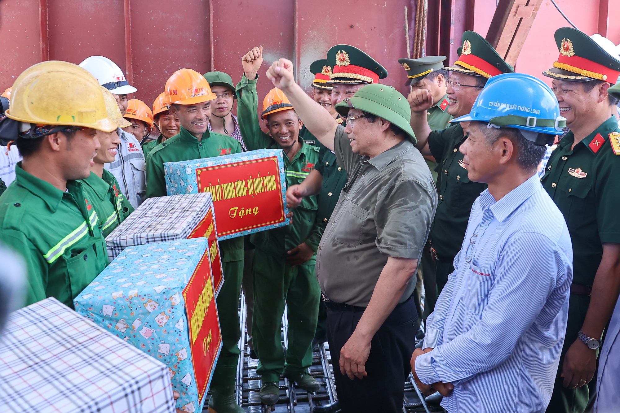 - Ảnh 2. - Ảnh 2.