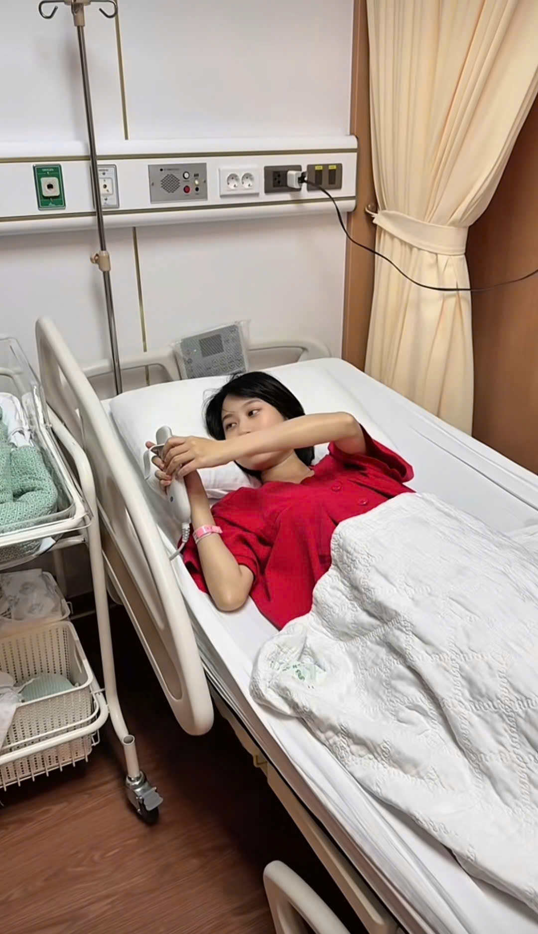 Mẹ bỉm review phòng sau sinh mới nhất của bệnh viện PSHN: Giá chỉ 3,5 triệu/ngày nhưng "xịn xò" đến bất ngờ- Ảnh 12. Mẹ bỉm review phòng sau sinh mới nhất của bệnh viện PSHN: Giá chỉ 3,5 triệu/ngày nhưng "xịn xò" đến bất ngờ- Ảnh 12.