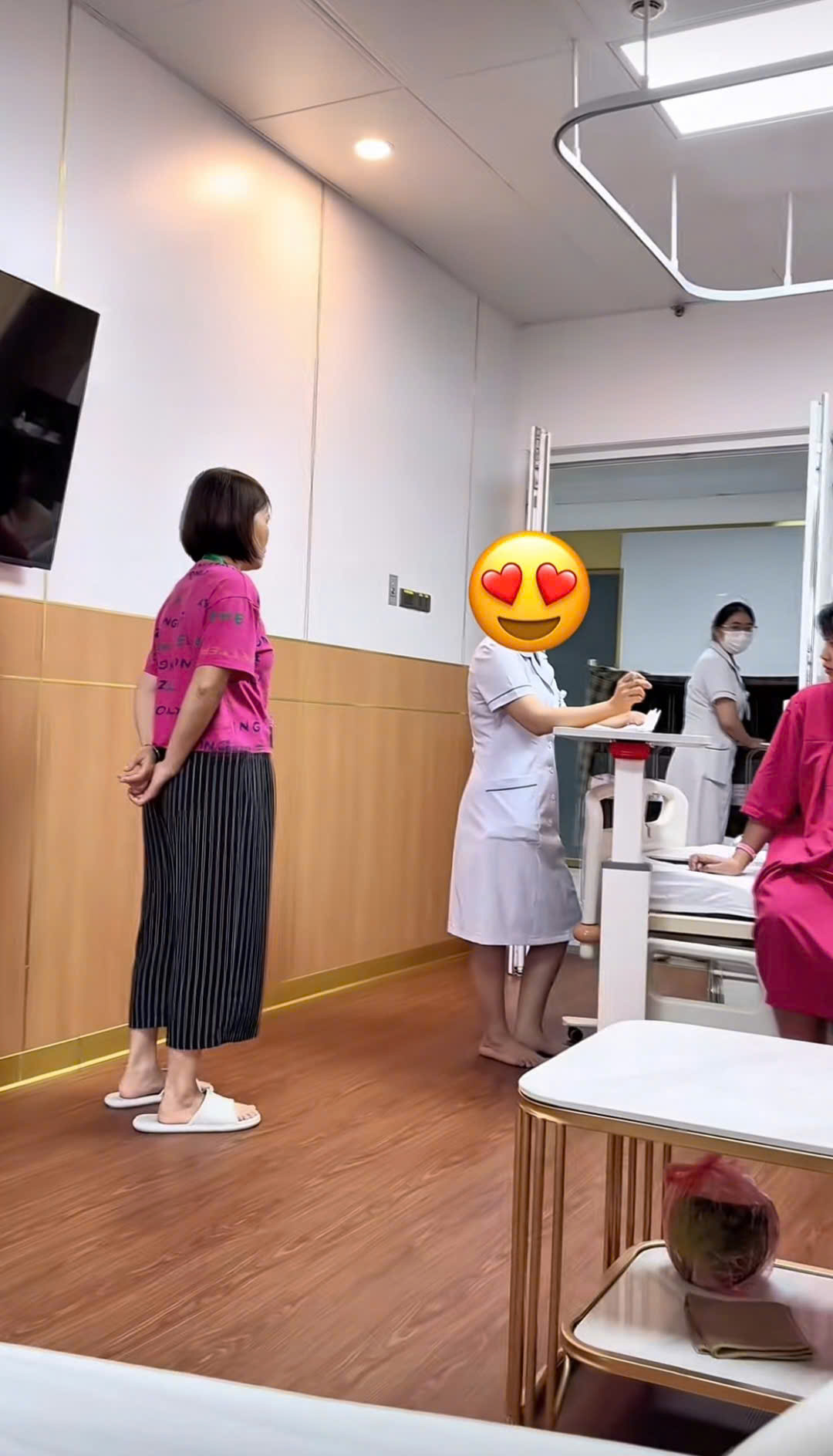Mẹ bỉm review phòng sau sinh mới nhất của bệnh viện PSHN: Giá chỉ 3,5 triệu/ngày nhưng "xịn xò" đến bất ngờ- Ảnh 13. Mẹ bỉm review phòng sau sinh mới nhất của bệnh viện PSHN: Giá chỉ 3,5 triệu/ngày nhưng "xịn xò" đến bất ngờ- Ảnh 13.