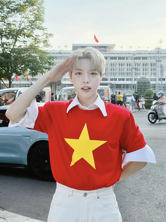 Giọng ca trẻ cực kỳ đắt show concert quốc gia: Hit trăm triệu view nối đuôi nhau, cát xê khủng mua nhà chục tỷ- Ảnh 4. Giọng ca trẻ cực kỳ đắt show concert quốc gia: Hit trăm triệu view nối đuôi nhau, cát xê khủng mua nhà chục tỷ- Ảnh 4.