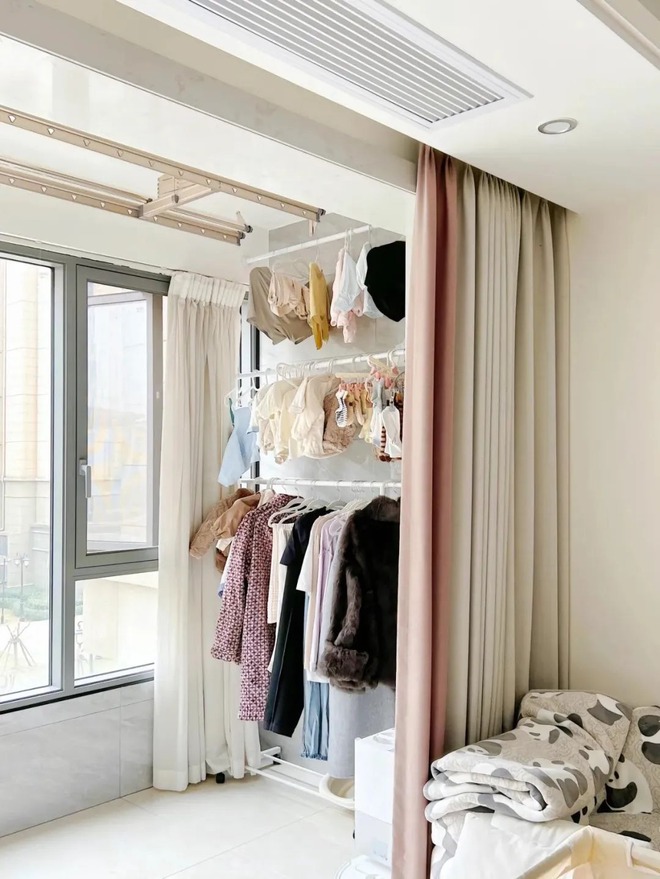 Phần tường thừa thãi ở ban công hóa ra lại "quý như vàng", 4 tận dụng giúp nhà sang hẳn ra! - Ảnh 2.