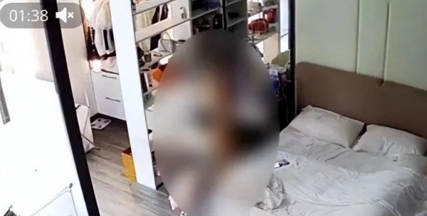 Phụ huynh Hà Nội bàng hoàng khi thấy thứ con trai 15 tuổi giấu kỹ trong phòng: "Tôi thực sự bị shock..." - Ảnh 2. Phụ huynh Hà Nội bàng hoàng khi thấy thứ con trai 15 tuổi giấu kỹ trong phòng: "Tôi thực sự bị shock..." - Ảnh 2.