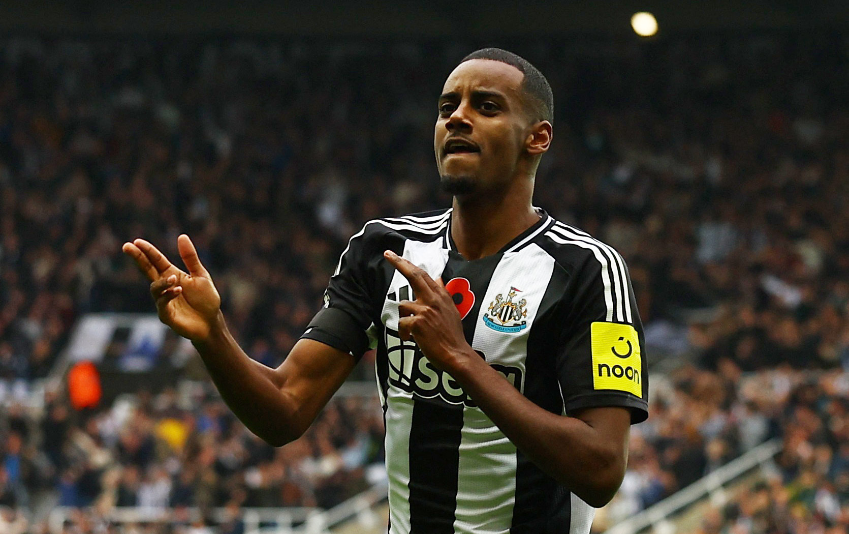 Liverpool đạt thỏa thuận chiêu mộ Alexander Isak với giá kỷ lục- Ảnh 3. Liverpool đạt thỏa thuận chiêu mộ Alexander Isak với giá kỷ lục- Ảnh 3.