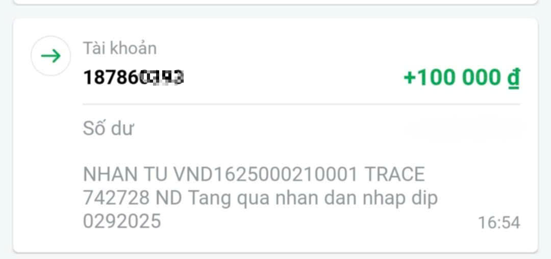 Ngân hàng chi trả hơn 1.100 tỉ đồng quà tặng 100k Quốc khánh 2/9 cho người dân - Ảnh 2. Ngân hàng chi trả hơn 1.100 tỉ đồng quà tặng 100k Quốc khánh 2/9 cho người dân - Ảnh 2.