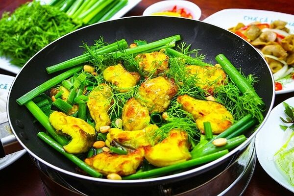 Khách Tây khám phá 17 món ngon Việt Nam không thể bỏ lỡ - Ảnh 14. Khách Tây khám phá 17 món ngon Việt Nam không thể bỏ lỡ - Ảnh 14.