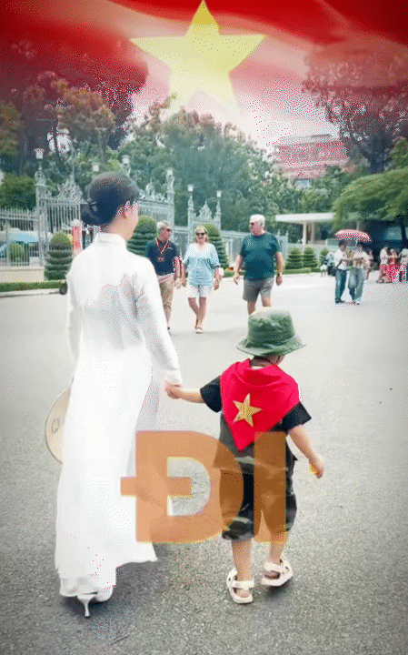 Bố mẹ đưa b&eacute; con 4 tuổi vượt hơn 1.600km từ Nam ra Bắc trước thềm đại lễ: "Con h&atilde;y y&ecirc;u Tổ quốc m&igrave;nh, từ những điều đơn giản nhất"- Ảnh 13.