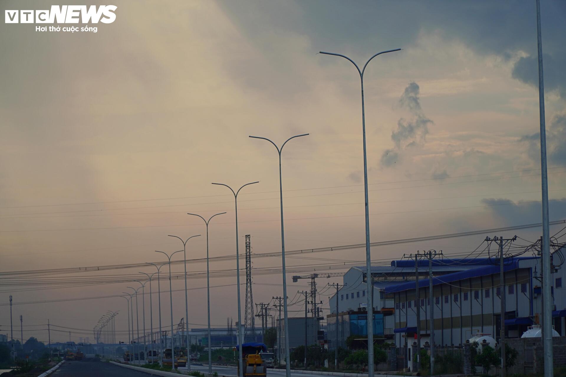 Cận cảnh đường nghìn tỷ kết nối giao thông Tây Ninh với TP.HCM - Ảnh 8. Cận cảnh đường nghìn tỷ kết nối giao thông Tây Ninh với TP.HCM - Ảnh 8.