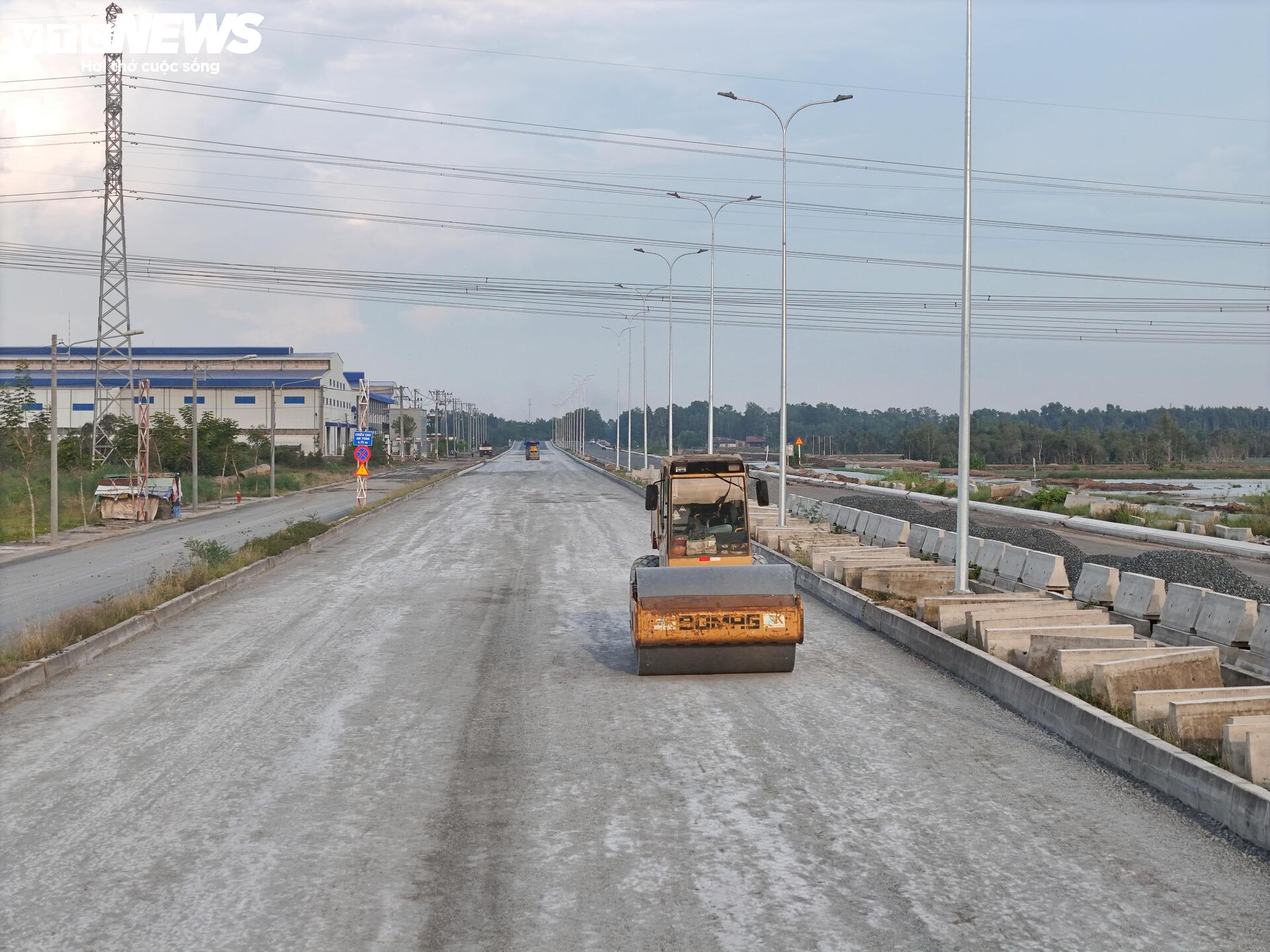 Cận cảnh đường nghìn tỷ kết nối giao thông Tây Ninh với TP.HCM - Ảnh 5. Cận cảnh đường nghìn tỷ kết nối giao thông Tây Ninh với TP.HCM - Ảnh 5.