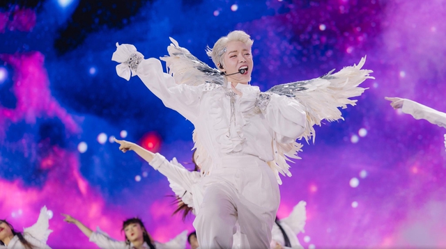 Giọng ca trẻ cực kỳ đắt show concert quốc gia: Hit trăm triệu view nối đuôi nhau, cát xê khủng mua nhà chục tỷ- Ảnh 3. Giọng ca trẻ cực kỳ đắt show concert quốc gia: Hit trăm triệu view nối đuôi nhau, cát xê khủng mua nhà chục tỷ- Ảnh 3.
