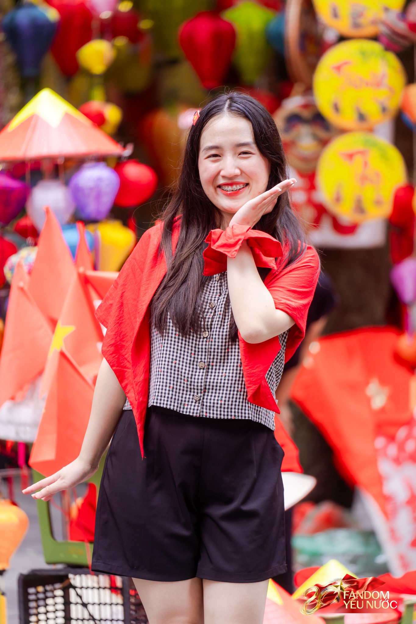 Hà Nội mưa như trút, "khối yêu nước" vẫn không rời vị trí để xem diễu binh 2/9- Ảnh 28.