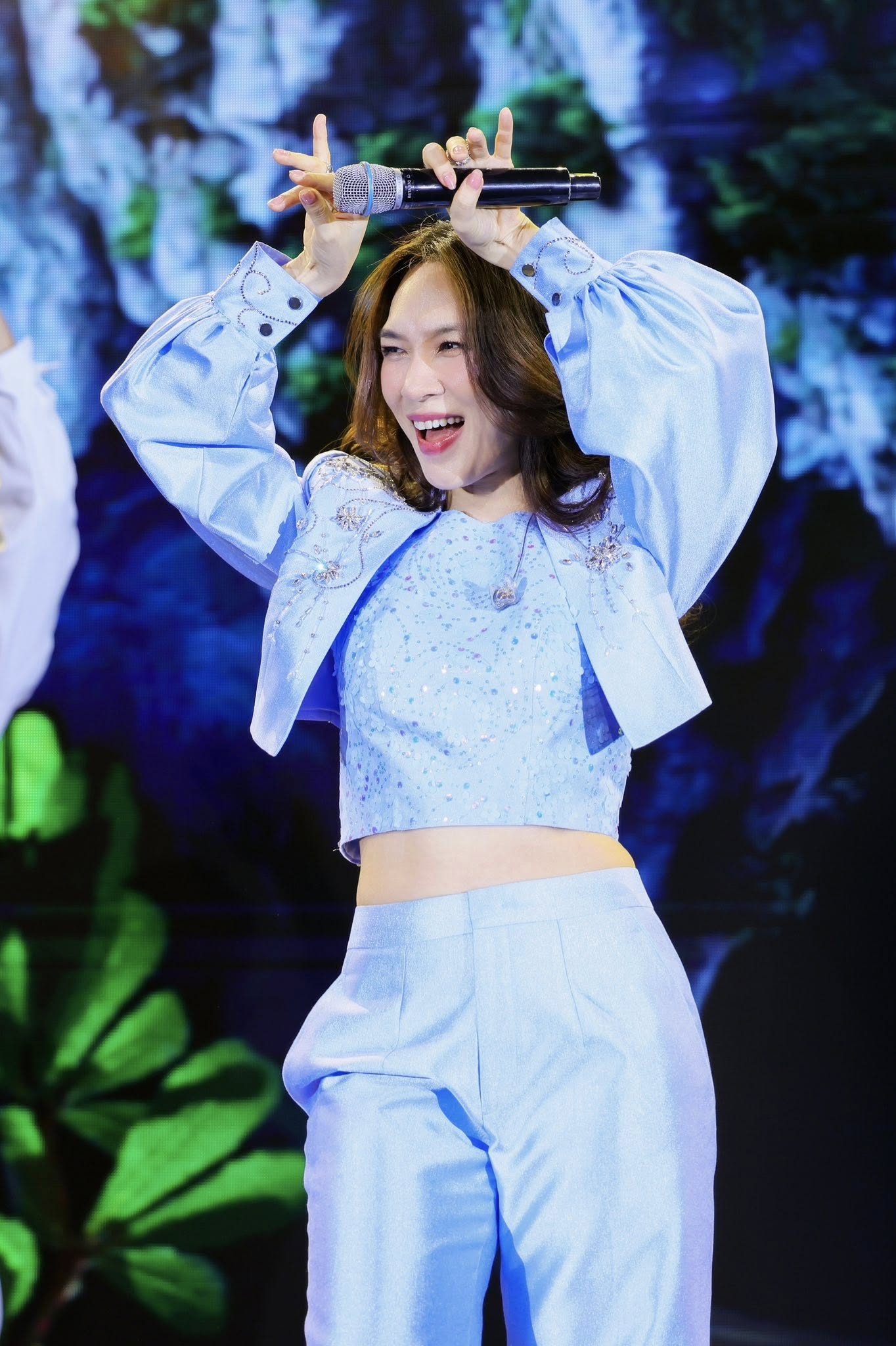 2 m&oacute;n nước chống gi&agrave; của Mỹ T&acirc;m: To&agrave;n m&oacute;n d&acirc;n d&atilde; cứ ra chợ l&agrave; c&oacute;, vừa ngập collagen vừa thải mỡ giữ eo thon- Ảnh 7.