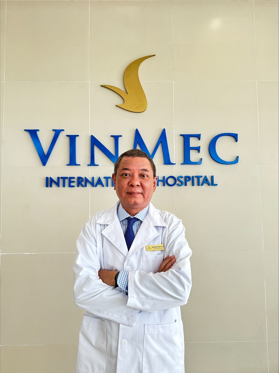 Ts.bs Quách Hữu Trung – Người “Gieo Hạt” Đổi Mới Cho Y Tế Miền Trung Và Hành Trình Tại Vinmec Đà Nẵng - Ảnh 1. Ts.bs Quách Hữu Trung – Người “Gieo Hạt” Đổi Mới Cho Y Tế Miền Trung Và Hành Trình Tại Vinmec Đà Nẵng - Ảnh 1.