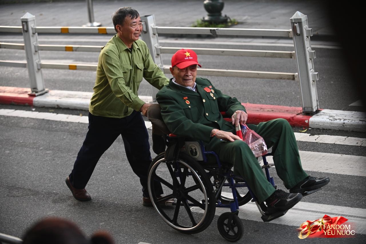 6h30 sáng 2/9: Lễ diễu binh diễu hành kỷ niệm 80 năm Quốc khánh chính thức bắt đầu- Ảnh 10.