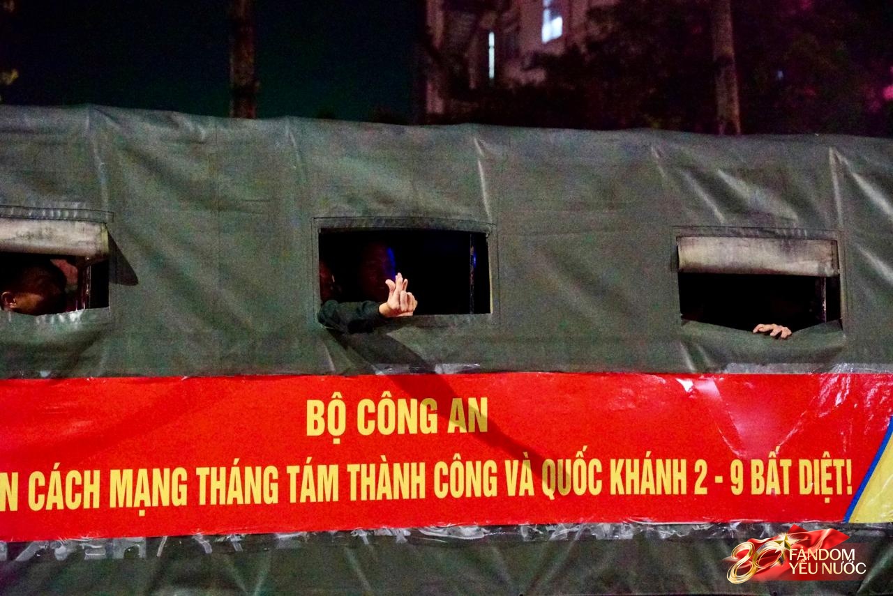 5 giờ sáng tại Quảng trường Ba Đình: Các khối đã bắt đầu di chuyển vào vị trí- Ảnh 11.