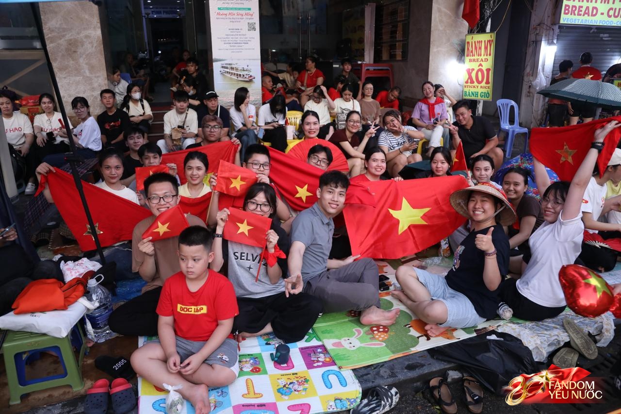 Cảnh tượng trên đường phố Hà Nội 12 tiếng trước ngày diễu binh A80- Ảnh 3.