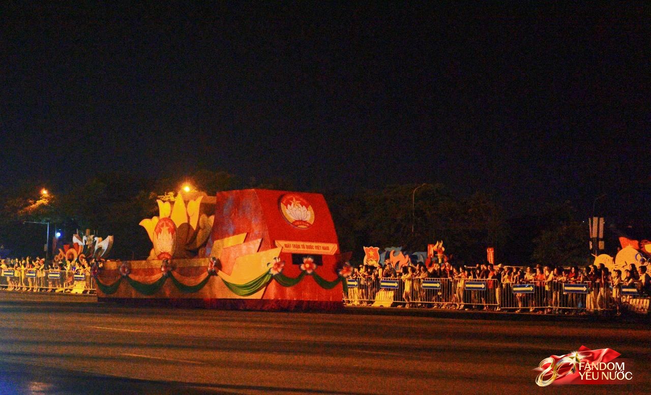 4h sáng 2/9, khối nghệ sĩ tiến vào điểm tập kết diễu binh diễu hành- Ảnh 28. 4h sáng 2/9, khối nghệ sĩ tiến vào điểm tập kết diễu binh diễu hành- Ảnh 28.
