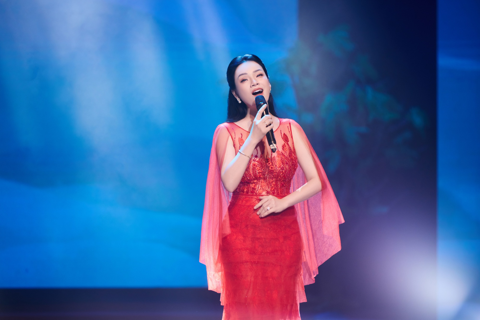TS.NSƯT Tân Nhàn hé lộ màn mashup của 80 nghệ sĩ trong lễ diễu binh, diễu hành 2/9 - Ảnh 4. TS.NSƯT Tân Nhàn hé lộ màn mashup của 80 nghệ sĩ trong lễ diễu binh, diễu hành 2/9 - Ảnh 4.