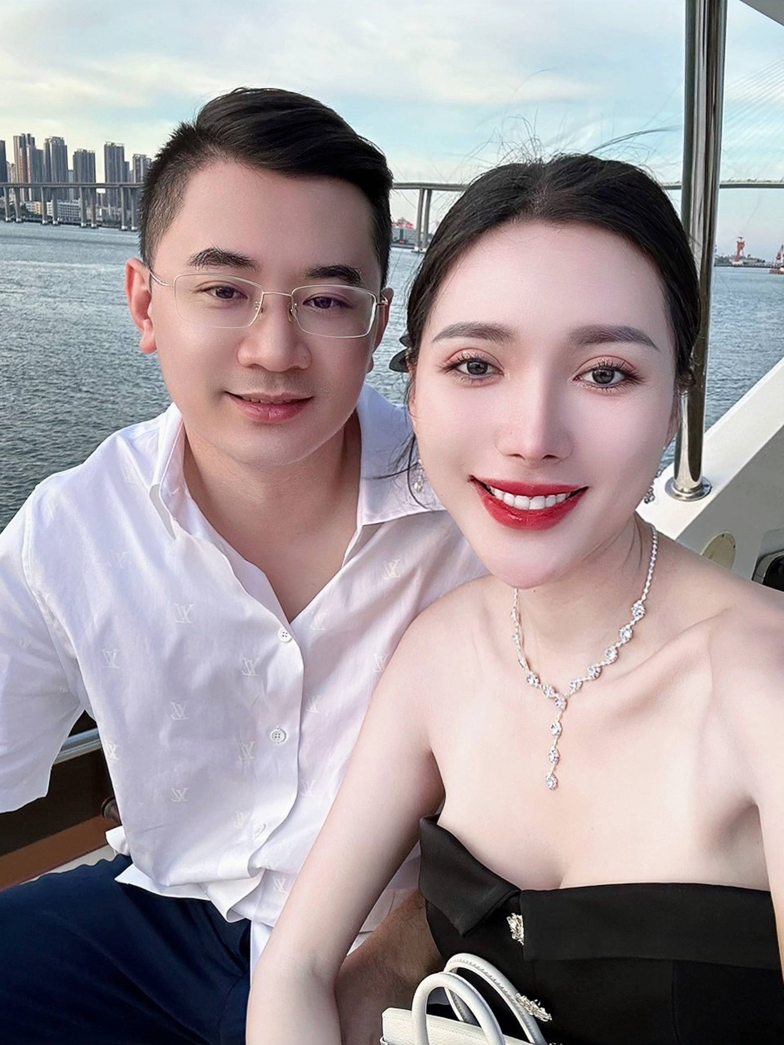 Ngân Collagen lên tiếng giải thích vụ Ngân Collagen lên tiếng giải thích vụ