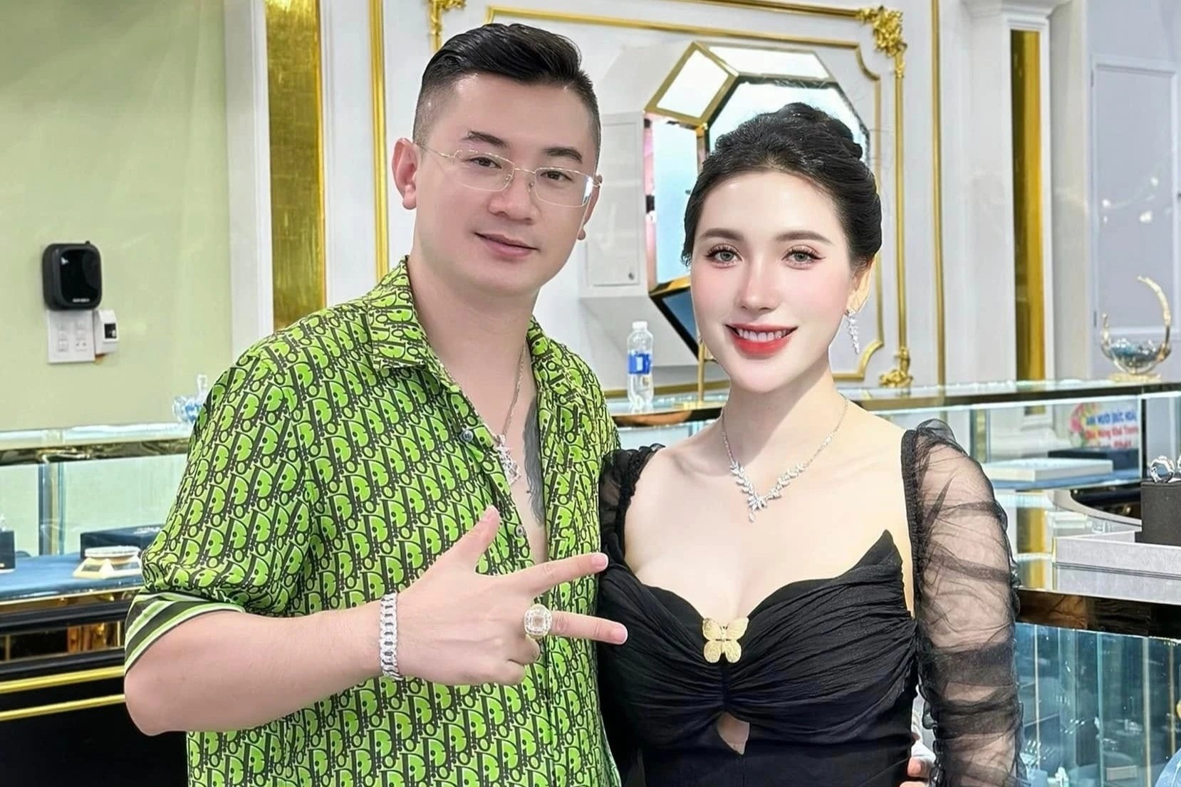 Ngân Collagen lên tiếng giải thích vụ Ngân Collagen lên tiếng giải thích vụ