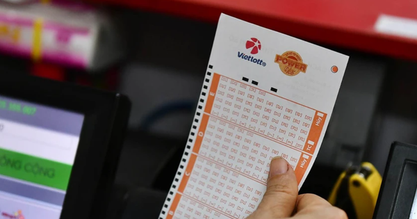 Vietlott công bố con số cực lớn, 3 người cùng lúc được chia thưởng &quot;khủng&quot;