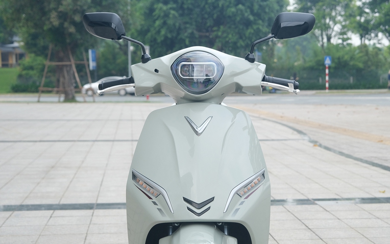3 mẫu xe máy điện VinFast Vero X, Feliz và Feliz Lite: Giá từ 22,7 triệu đồng, chạy tới 262km - Ảnh 1.