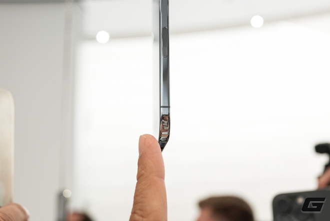 IPhone Air siêu mỏng ra mắt: Đối thủ đáng gờm của Galaxy S25 và iPad Pro - Ảnh 6. IPhone Air siêu mỏng ra mắt: Đối thủ đáng gờm của Galaxy S25 và iPad Pro - Ảnh 6.