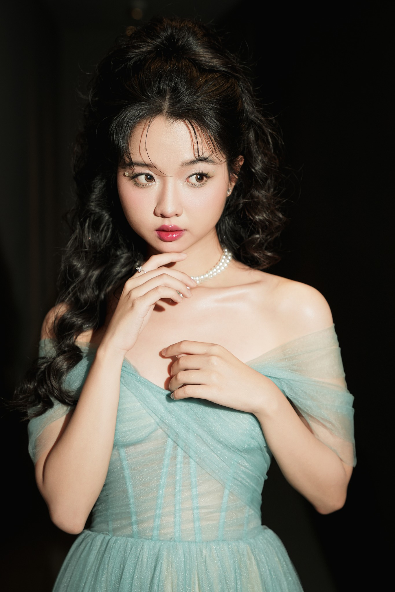 Clip hot: Sao nhí đắt show nhất Việt Nam dậy thì thành đại mỹ nhân, đứng thở thôi cũng cuốn trôi mọi ánh nhìn- Ảnh 5.