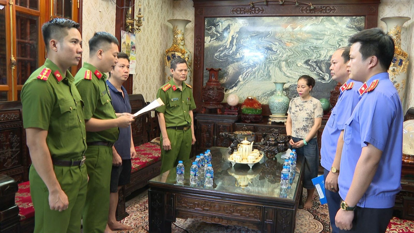 Khởi tố 10 bị can trong đường dây tội phạm do ông trùm Ý ẻng cầm đầu tại thanh hóa - Ảnh 2.