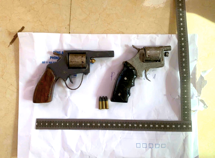 Nguyễn Thị Thanh Huệ cầm đầu băng nhóm ở Gia Lai chặn đường chém người - Ảnh 2.