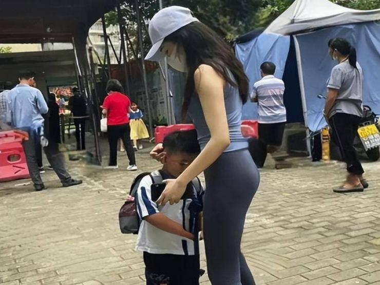 Giáo viên mầm non "than trời": Sợ nhất gặp 3 kiểu phụ huynh đón con, đặc biệt kiểu thứ 2 rất nhiều người mắc phải - Ảnh 1.