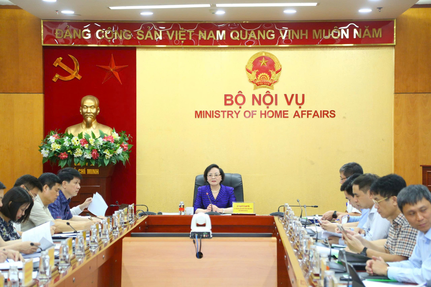 Bộ trưởng Nội vụ Phạm Thị Thanh Trà khẳng định không để xảy ra tình trạng việc anh , việc tôi - Ảnh 1.