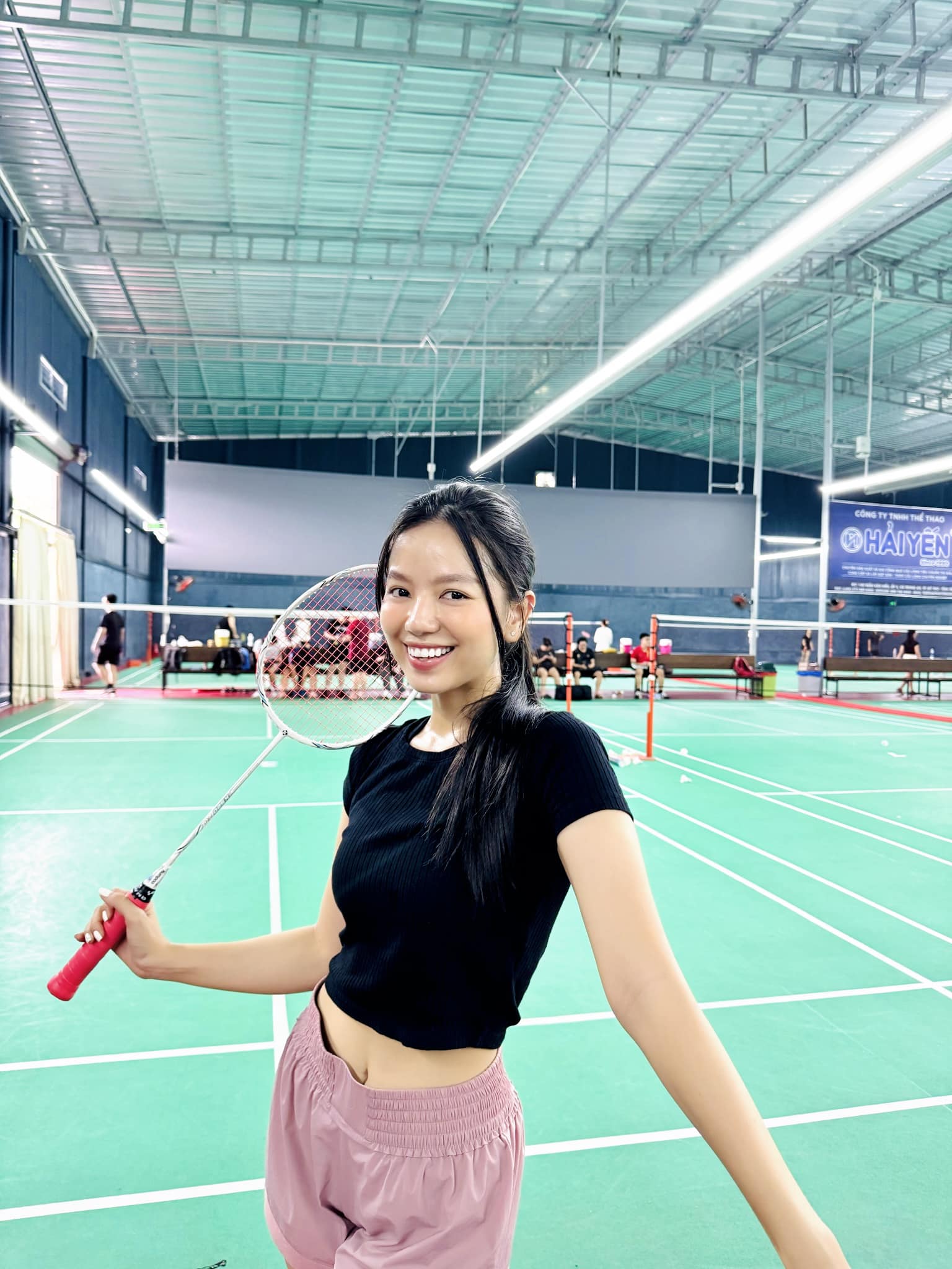 Bí quyết giữ dáng và năng lượng tích cực của “bông hồng” Mưa đỏ- Ảnh 4. Bí quyết giữ dáng và năng lượng tích cực của “bông hồng” Mưa đỏ- Ảnh 4.