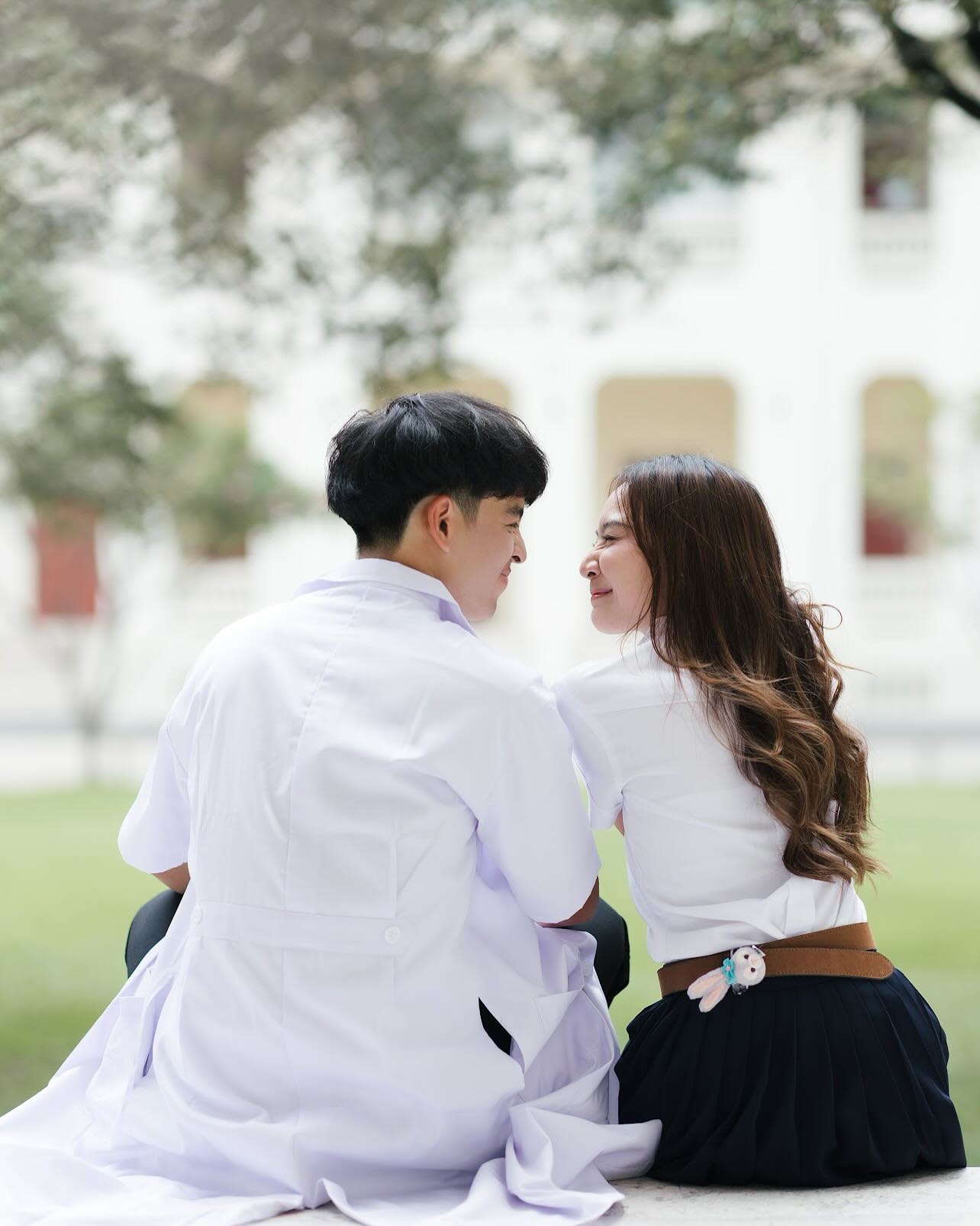 Ái nữ nhà HLV Kiatisuk xinh như hoa hậu, từng được "đẩy thuyền" với Văn Toàn nay hẹn hò trai đẹp y khoa gây sốt! - Ảnh 16. Ái nữ nhà HLV Kiatisuk xinh như hoa hậu, từng được "đẩy thuyền" với Văn Toàn nay hẹn hò trai đẹp y khoa gây sốt! - Ảnh 16.