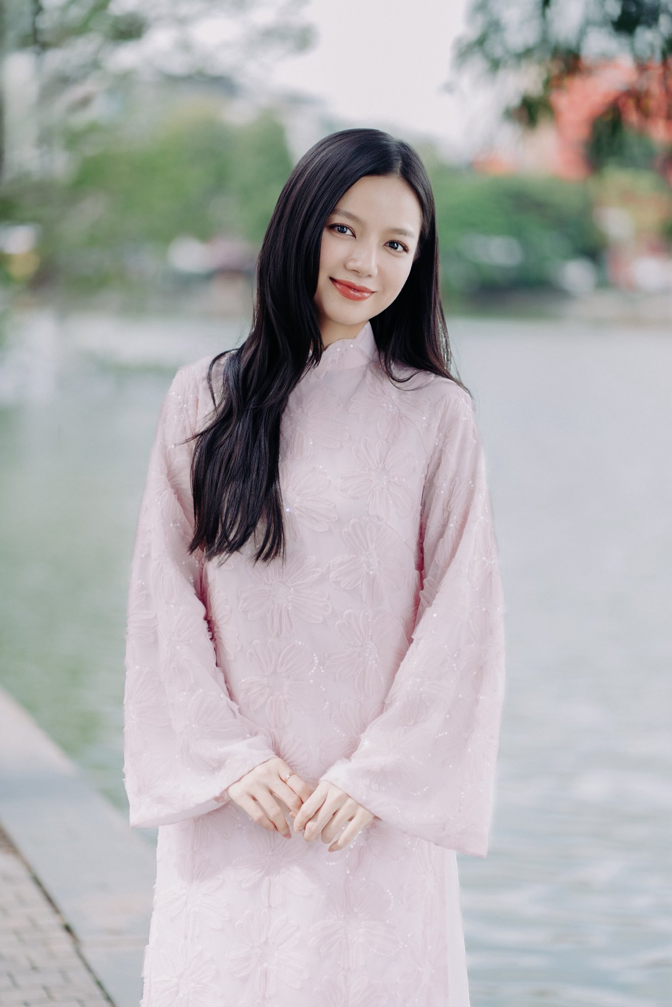 Bí quyết giữ dáng và năng lượng tích cực của “bông hồng” Mưa đỏ- Ảnh 9. Bí quyết giữ dáng và năng lượng tích cực của “bông hồng” Mưa đỏ- Ảnh 9.