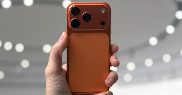 Giá vàng đồng loạt giảm rất mạnh - Ảnh 2.